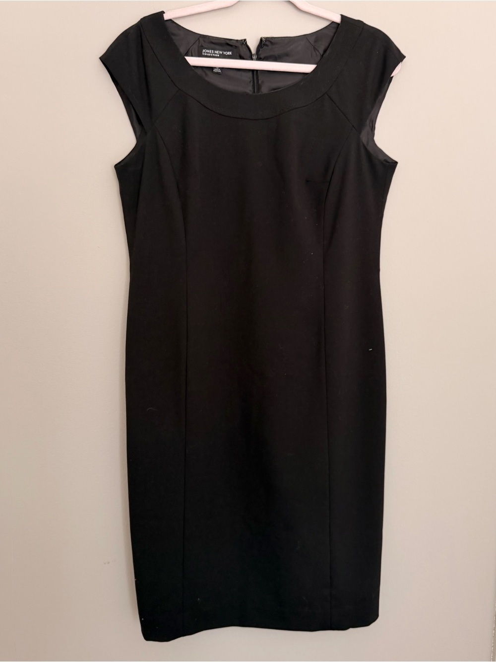 Jones New York Black Cap-Sleeve Sheath Midi Dress
